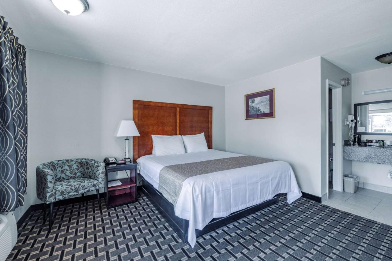 Travelodge By Wyndham Jackson I-40 Exit 82 Экстерьер фото