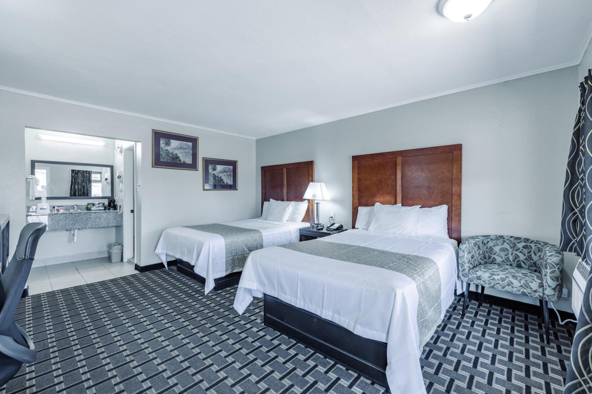 Travelodge By Wyndham Jackson I-40 Exit 82 Экстерьер фото